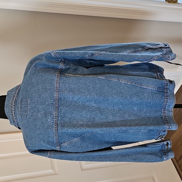 Men's Jean Jacket - Picture 10 of 16